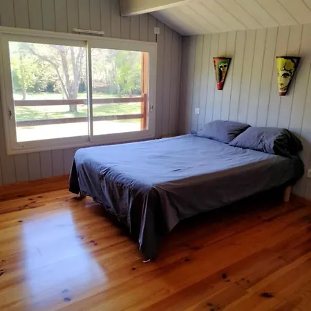 Feriehus Belle Maison En Bois Au Bord D'un Ruisseau *